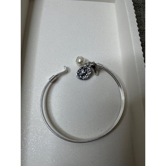 Wrapped In Faith Silver Tone Bracelet w/ Heart & Faux Pearl Charm Womens Fashion - Picture 3 of 4